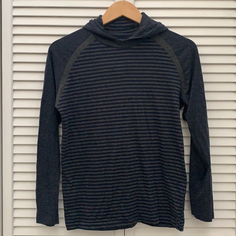 Sale 5 for $15 boy’s lightweight hoodie sweatshirt size L